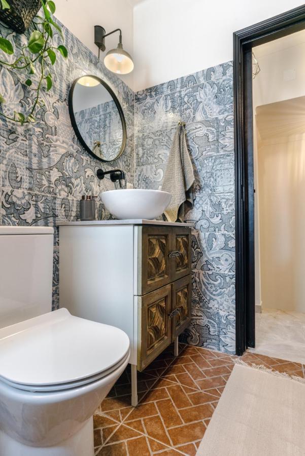 Arty Vintage Townhouse With Rooftop Shower & Sun Loungers Olhao Exterior photo